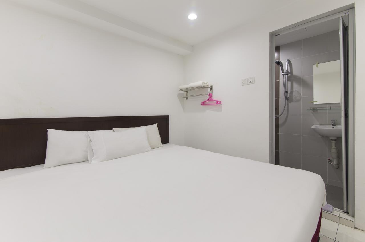 Charlies Boutique Hotel George Town Exterior photo